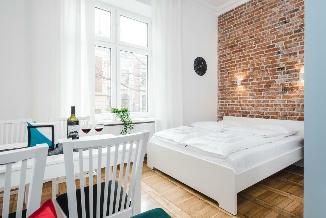 Old Time Apartments Krakow Bagian luar foto